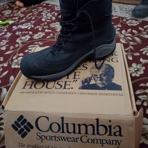 Columbia men’s snow boot new in box 11.5 bugaboo
